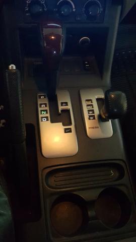 Vendo Pajero GLS 3.2 5 Portas Diesel Automática - Foto 2
