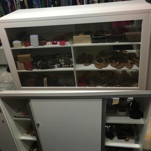 Balcão com vitrine BAIXEI PRA VENDER