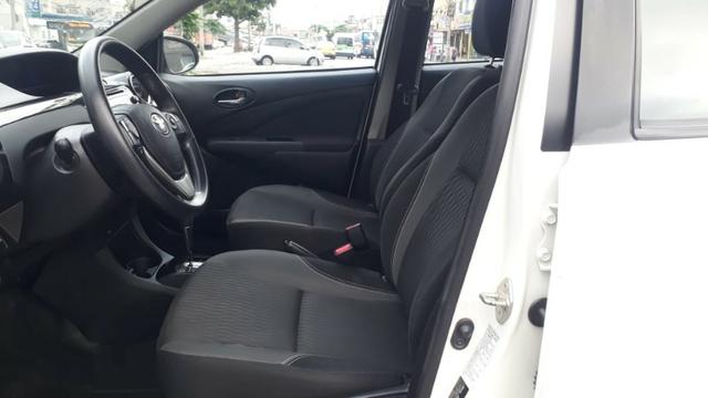 Toyota Etios sedan 2018 automático com kit gás - Foto 9