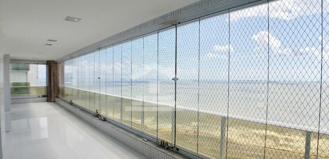 Apartamento na Ponta do Farol / 5 Suítes / 400m