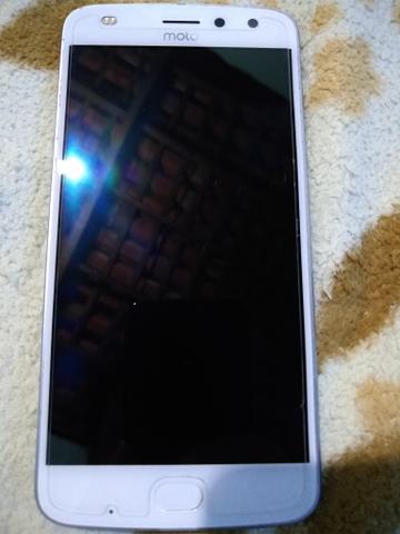 Moto Z2 Play