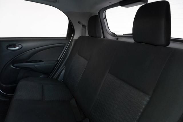 Toyota Etios XLS 1.5 Prata 2014 Completo - Foto 6