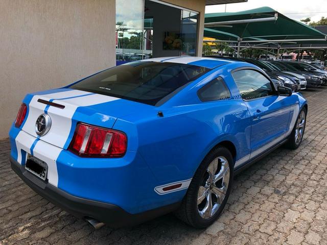 Ford Mustang V6 impecável, baixa km - Foto 3