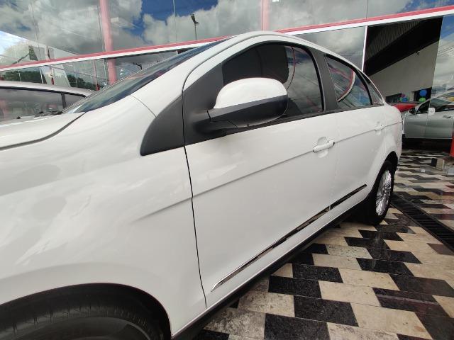 Grand Siena Essence 1.6 - 2014 - Foto 10
