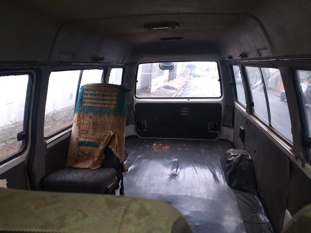 van barata olx