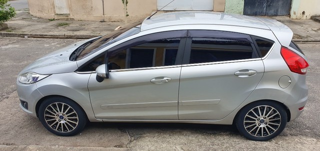 FORD FIESTA TITÂNIUN