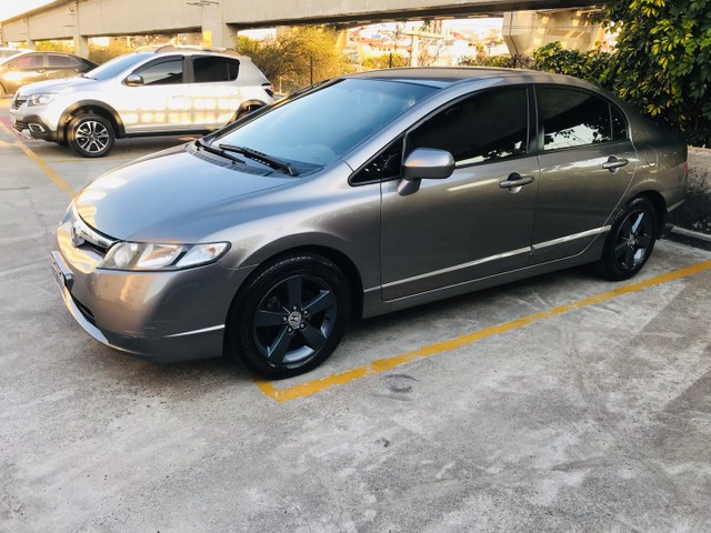 HONDA CIVIC 1.8 LXS AUTOMÁTICO