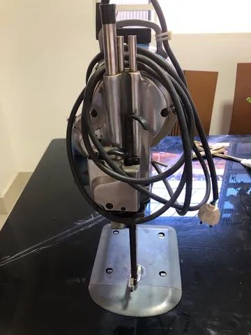 Vendo Máquina de cortar tecido Industrial , alta potência , Star Mako