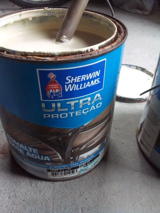 Vendo esse galão de tinta esmalte base d'água  - Foto 4