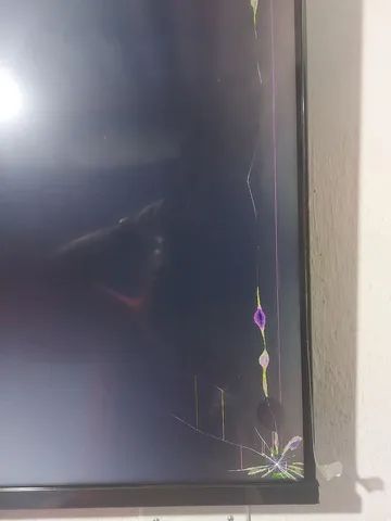 Tv TCL novissima retirada de peças 