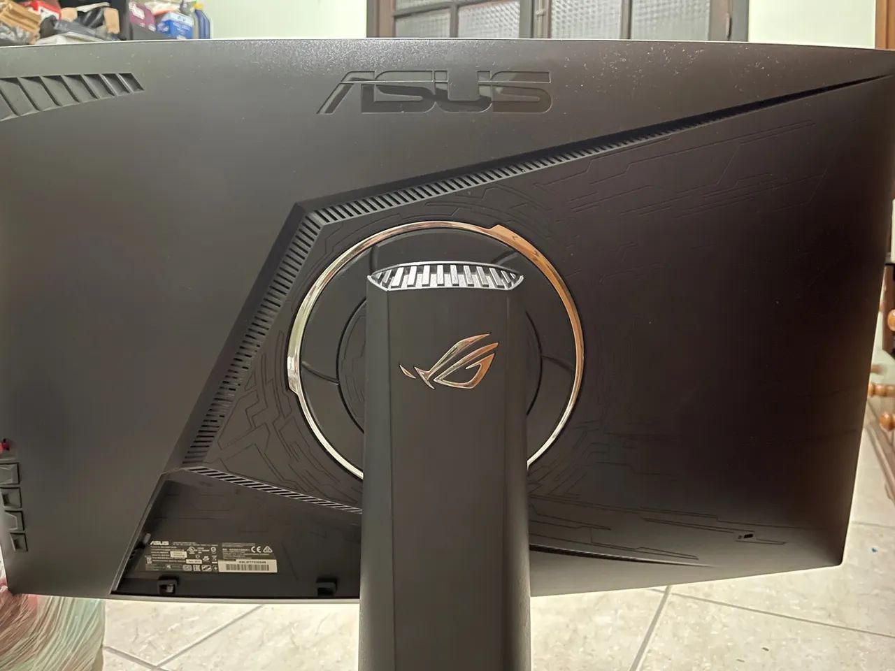 Monitor Gamer Asus 32 Curvo 144Hz com defeito  - Foto 2
