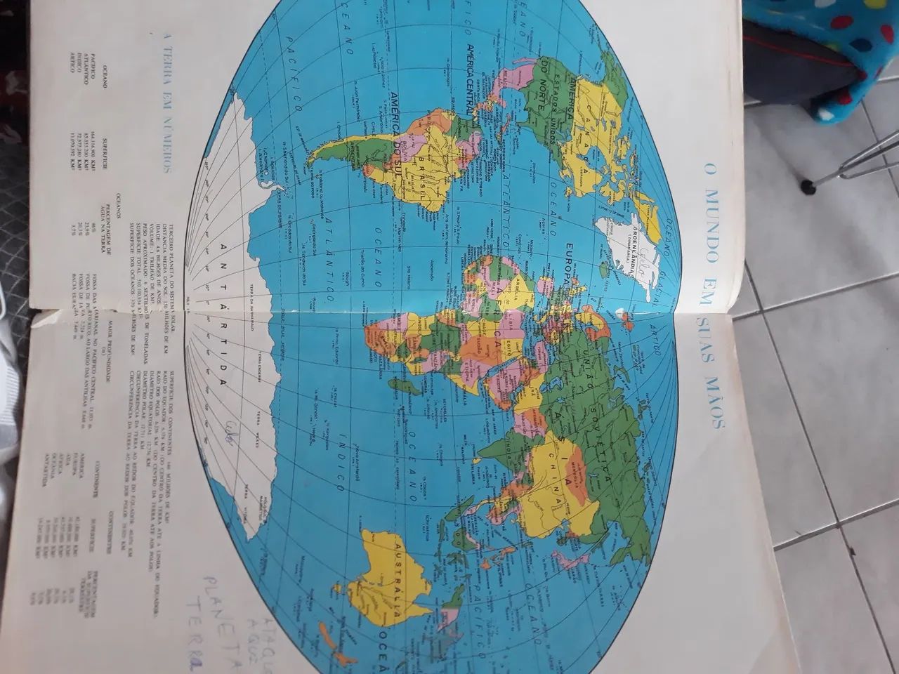 Atlas geográfico livro gigante de 42 anos - Foto 4