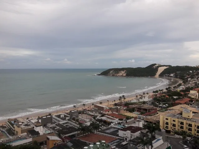 Flat mobiliado de alto padrão em andar alto no Quality Natal. Aceita veículo no pagamento