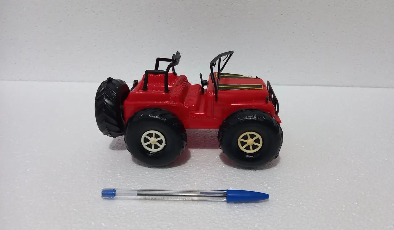 Jeep de Brinquedo Antigo plástico  bolha - Foto 3