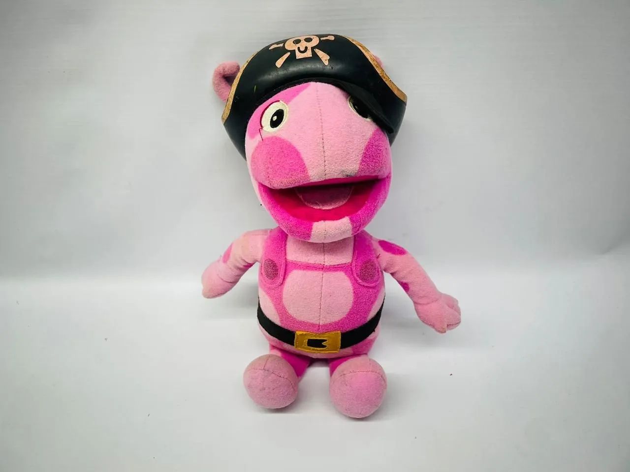 Pelúcia Uniqua Beckyadegans