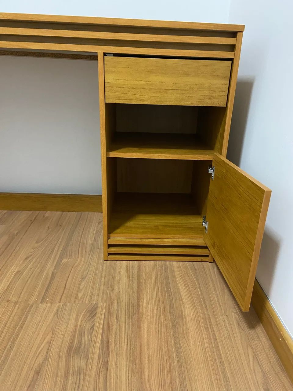 Escrivaninha 64187853808515123