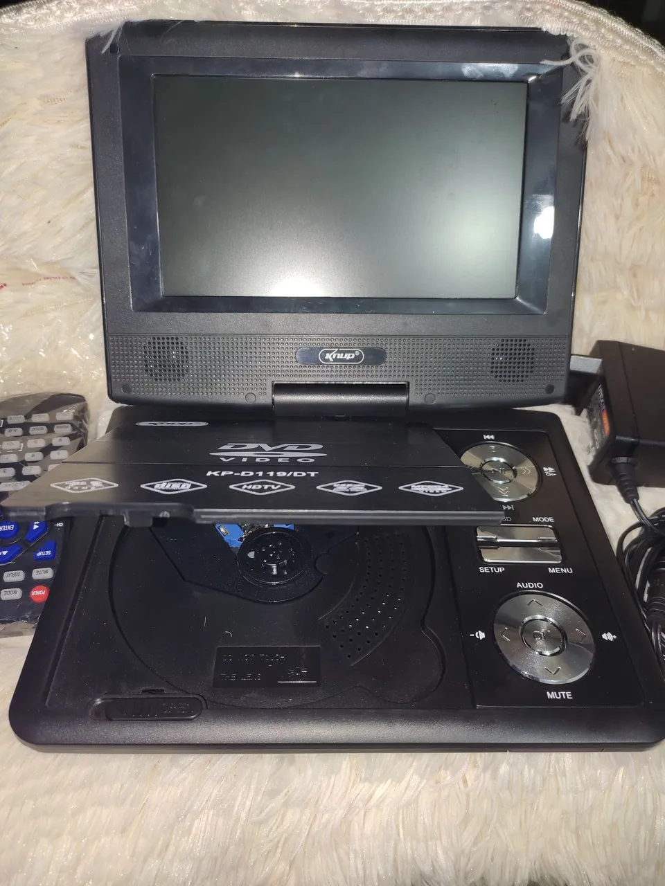 DVD Player Portátil Knup KP-D119/DT
