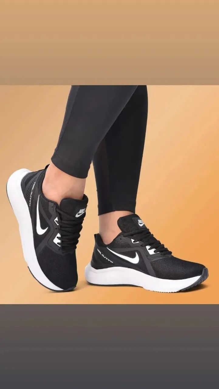 Tênis Nike de Corrida - Novo 
