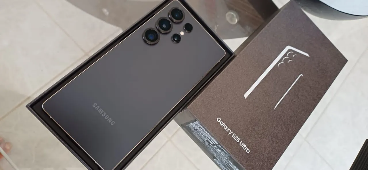 SAMSUNG GALAXY S25 ULTRA