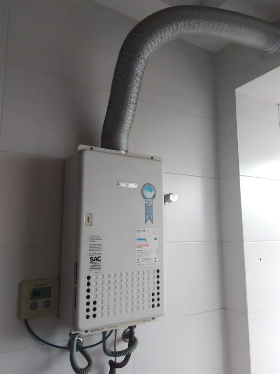 Aquecedor de água a gás Bosch