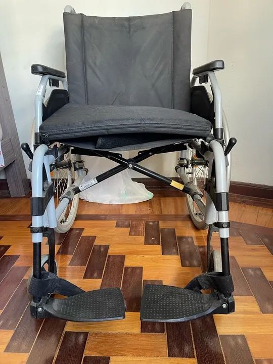 Cadeira de rodas  - Foto 3
