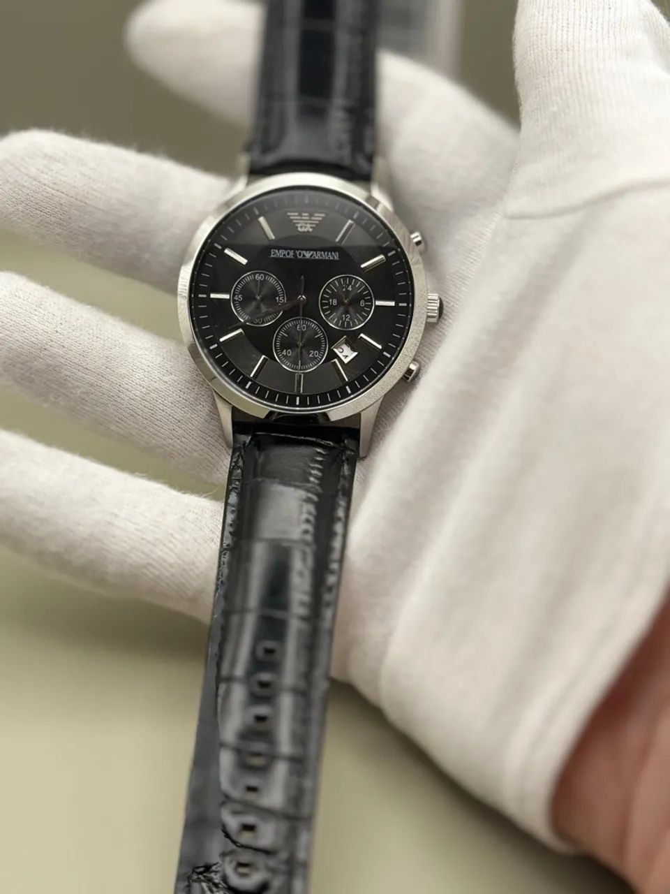 Relógio Emporio Armani Clássico Masculino - Pulseira Couro Preto