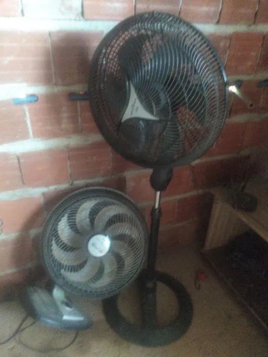 Ventilador de Mesa e Ventilador de Pé - Foto 2