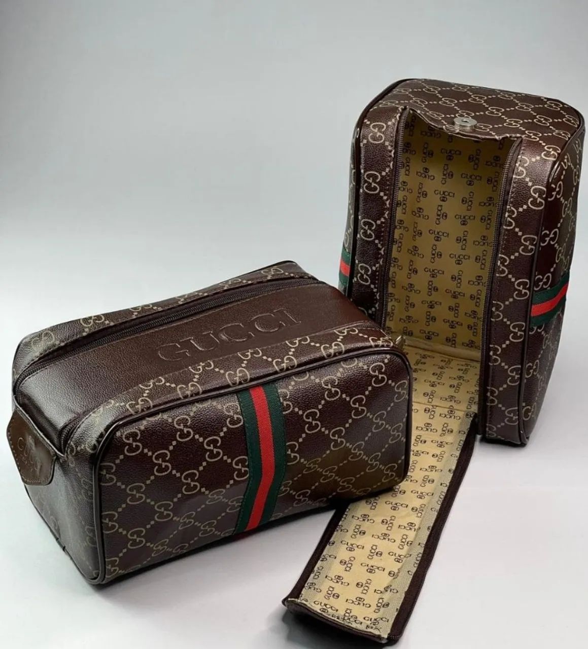 Necessaire Louis Vuitton - Elegância e Sofisticação - Foto 2