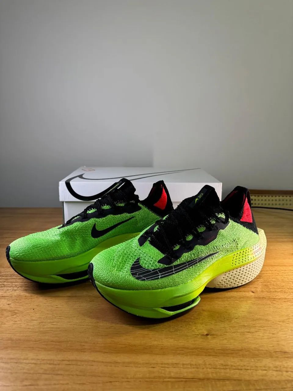 Tênis Nike Air ZoomX Alphafly Next% Verde Limão Calçados