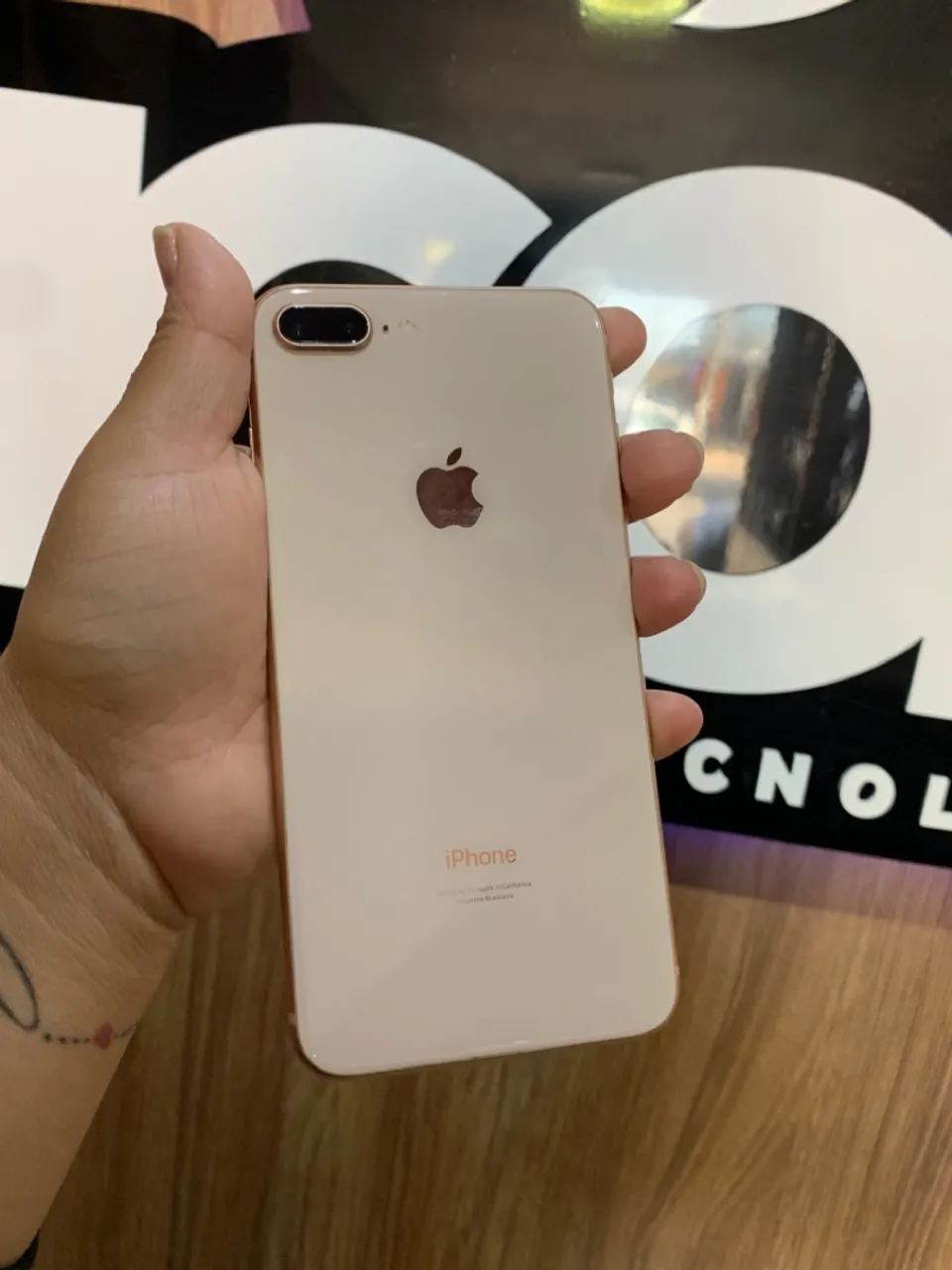 iPhone 8 Plus