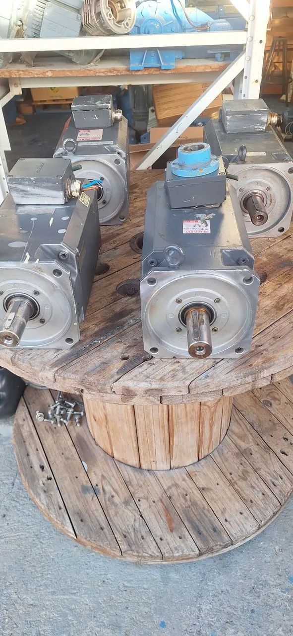 Lote de servo motor Siemens.