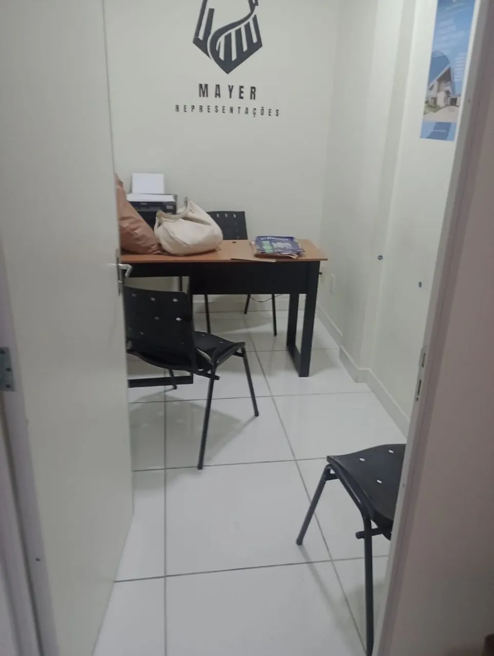 Aluga salas comerciais no coração de Laranjeiras