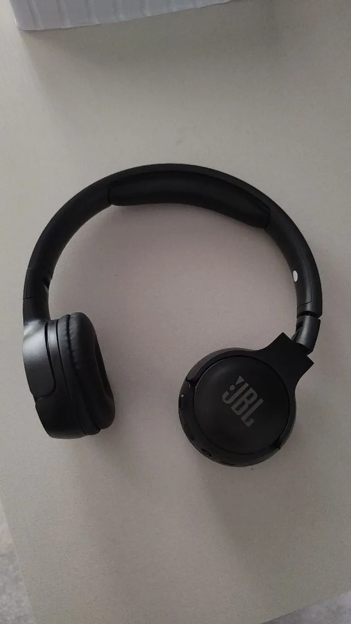 Fone de Ouvido JBL - Sem Fio - Novo