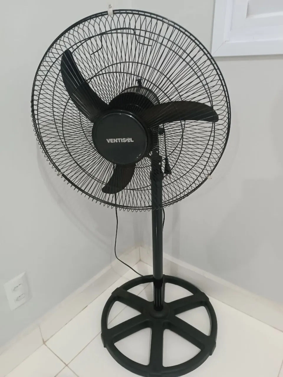 Ventilador de coluna Ventisol