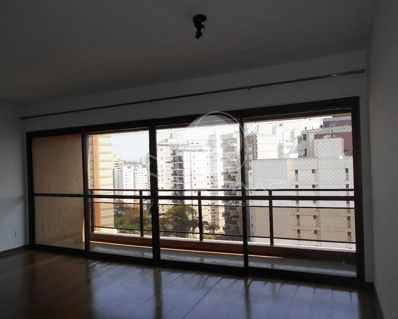 Apartamento para venda e locação no Cambuí em Campinas - Imobiliária em Campinas