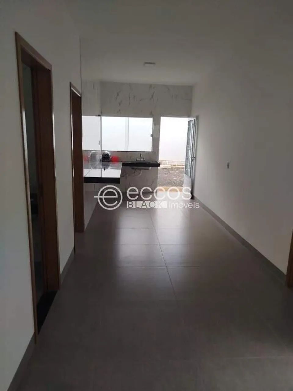 Casa à venda, 3 quartos, 1 suíte, 2 vagas, Jardim Holanda - Uberlândia/MG