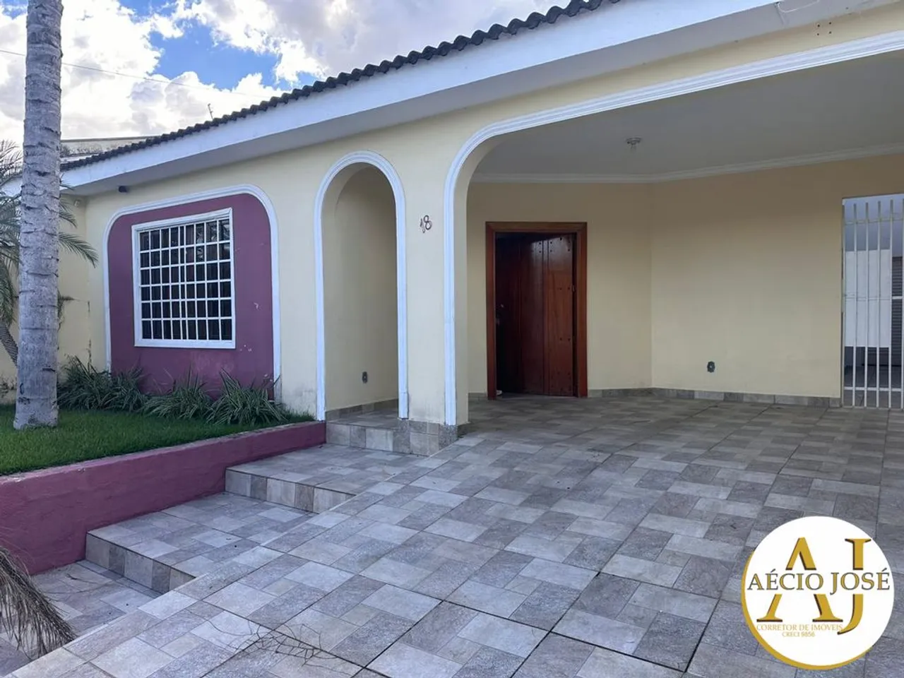 Alugo casa no bairro Shangrilá Cuiabá