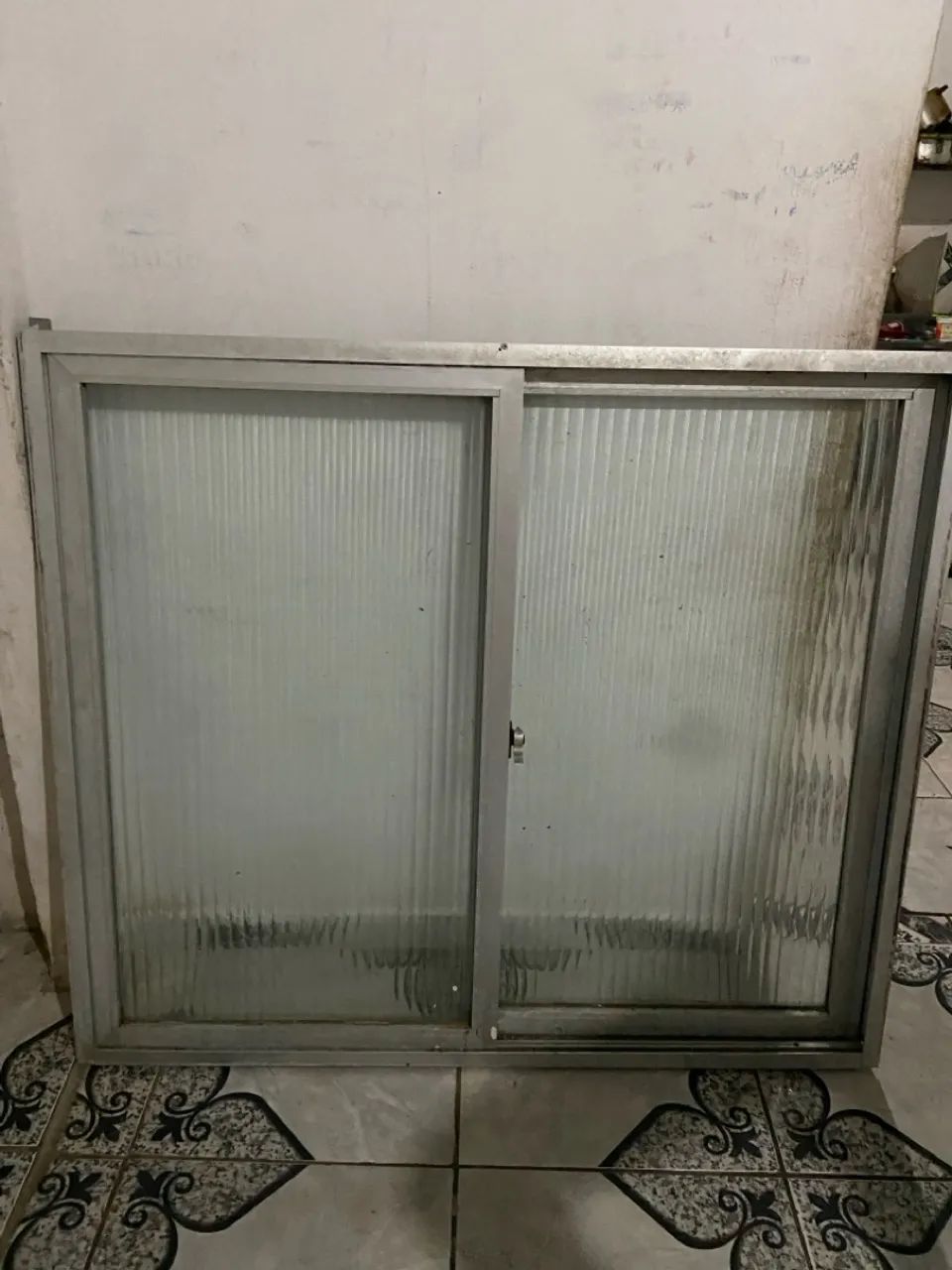 Janela de Alumínio com Vidro Canelado - Foto 4