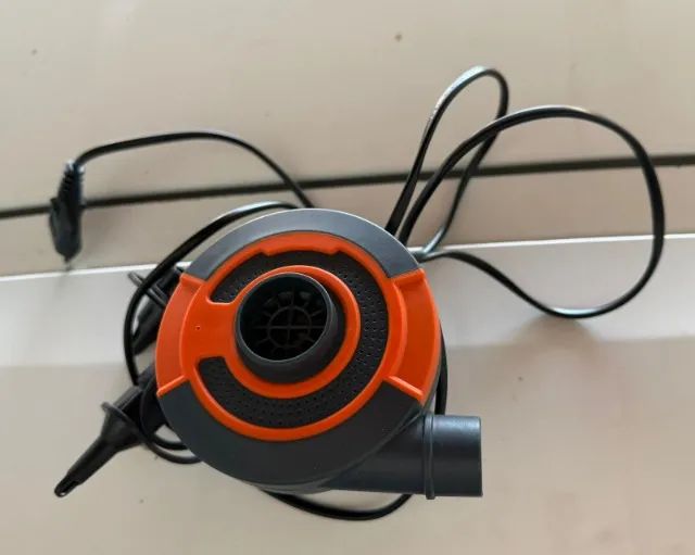 Bomba De Ar Elétrica 3 Bicos 127v Sidewinder Bestway para colchão e etc - Foto 2
