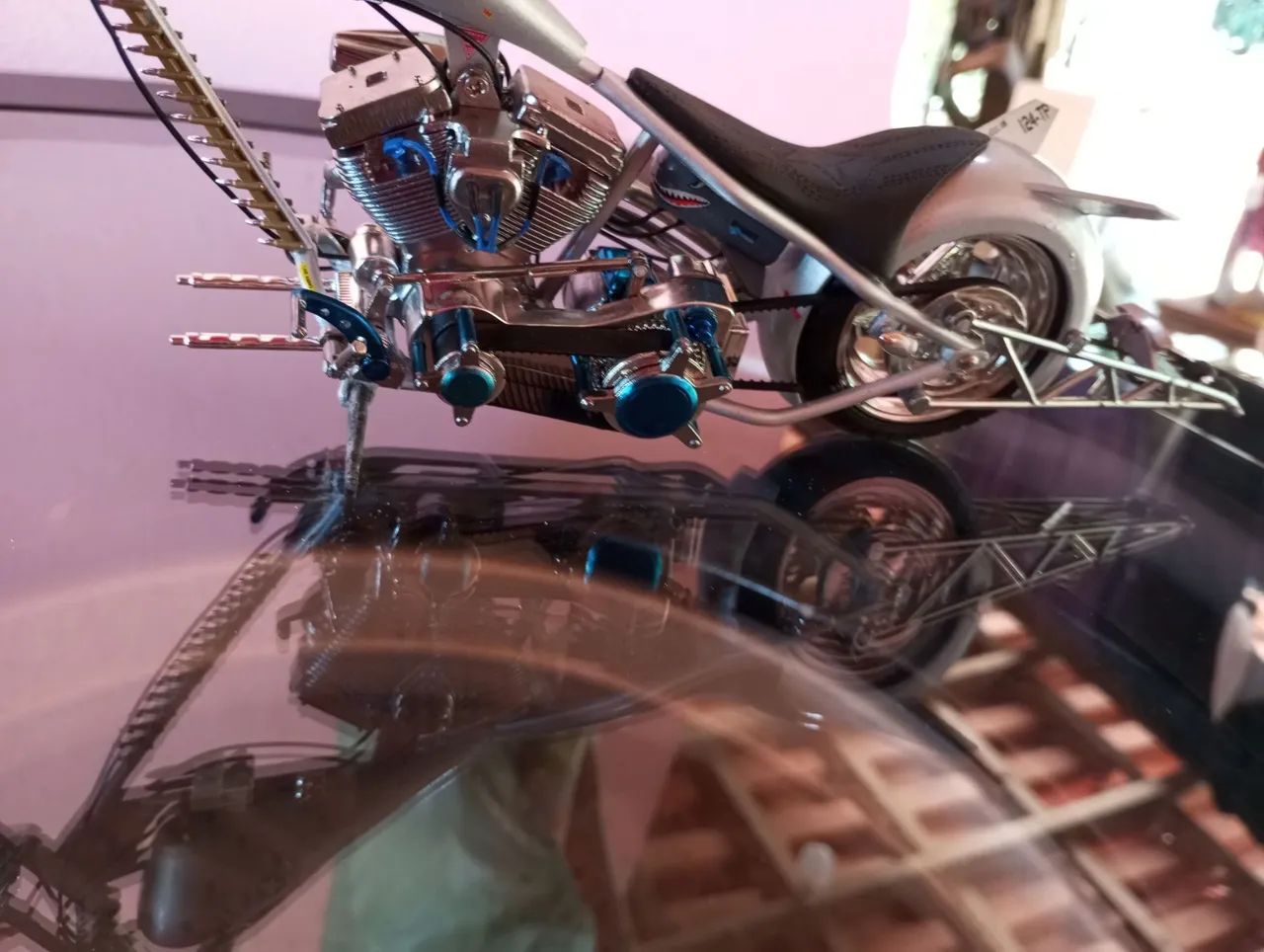Motocicleta American Chopper 1:10 - Foto 5