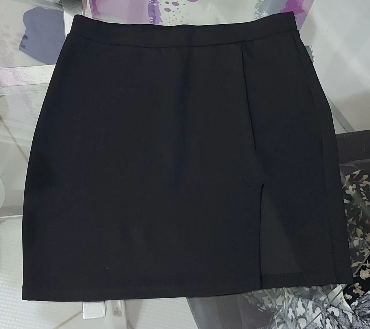 Saia curta preta