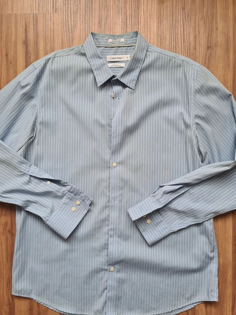Camisa Calvin Klein Listrada Azul - Foto 3
