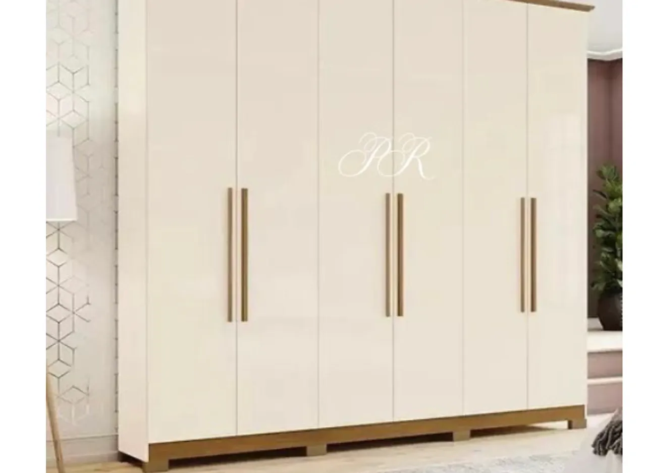Guarda-Roupa Moderno com Design Elegante