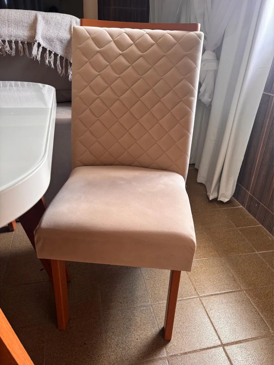 LINDA MESA COM 6 CADEIRAS 64307304970242121