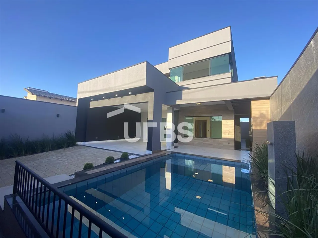 CASA NO CONDOMÍNIO RESIDENCIAL FENIX