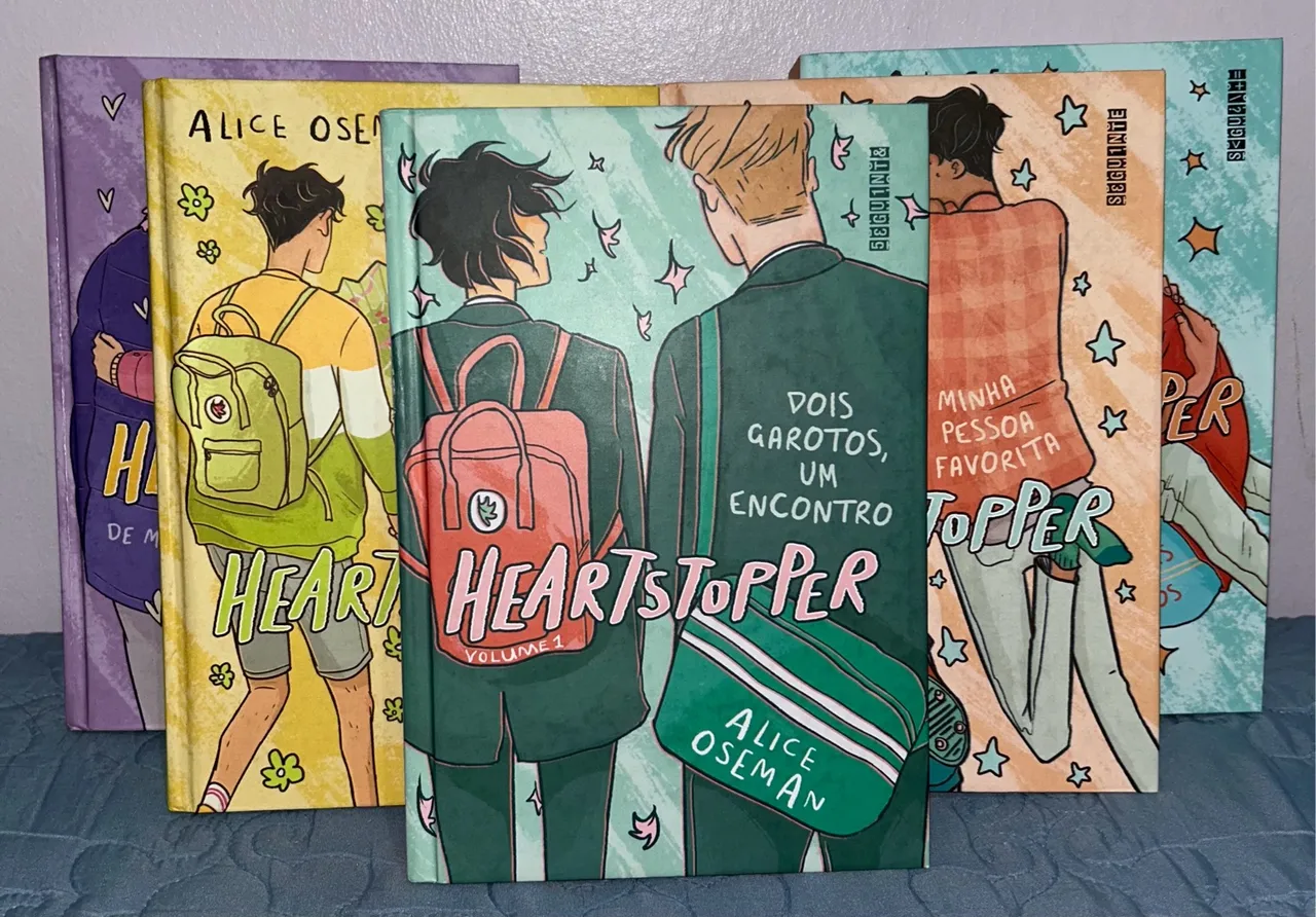 Coleção Completa Heartstopper (Vol. 1 a 5) - Em ótimo estado!