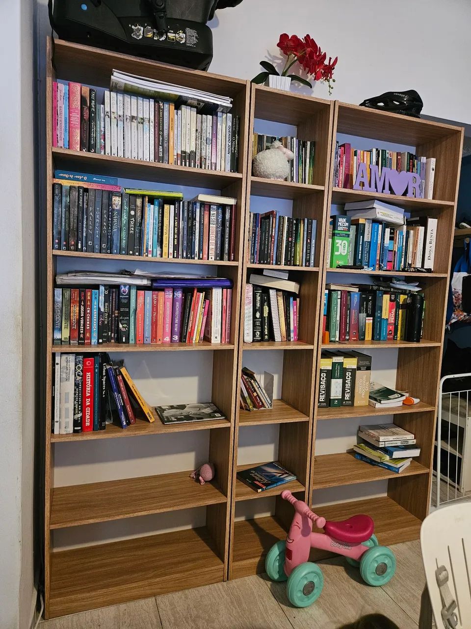 Estante de madeira para livros - Foto 2