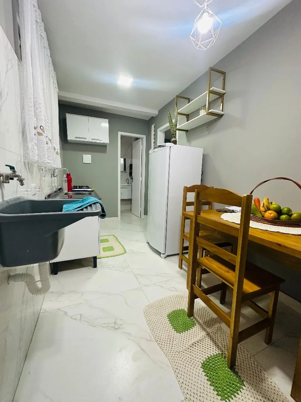CASA LINDA MOBILIADA 1 quarto pronta apenas 20 minutos de ônibus do PARQUE BARIGUI!