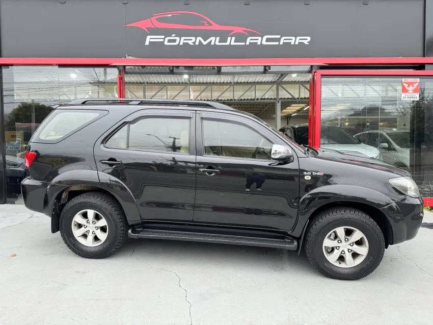 Toyota HILUX SW4 3.0 SRV 4X4 16V TURBO INTERCOOLER DIESEL 4P AUTOMÁTICO