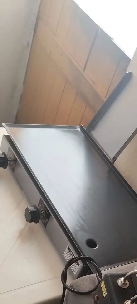 Chapa a gás tamanho 30x70 para hambúrguer é lanches, faço entrega 
